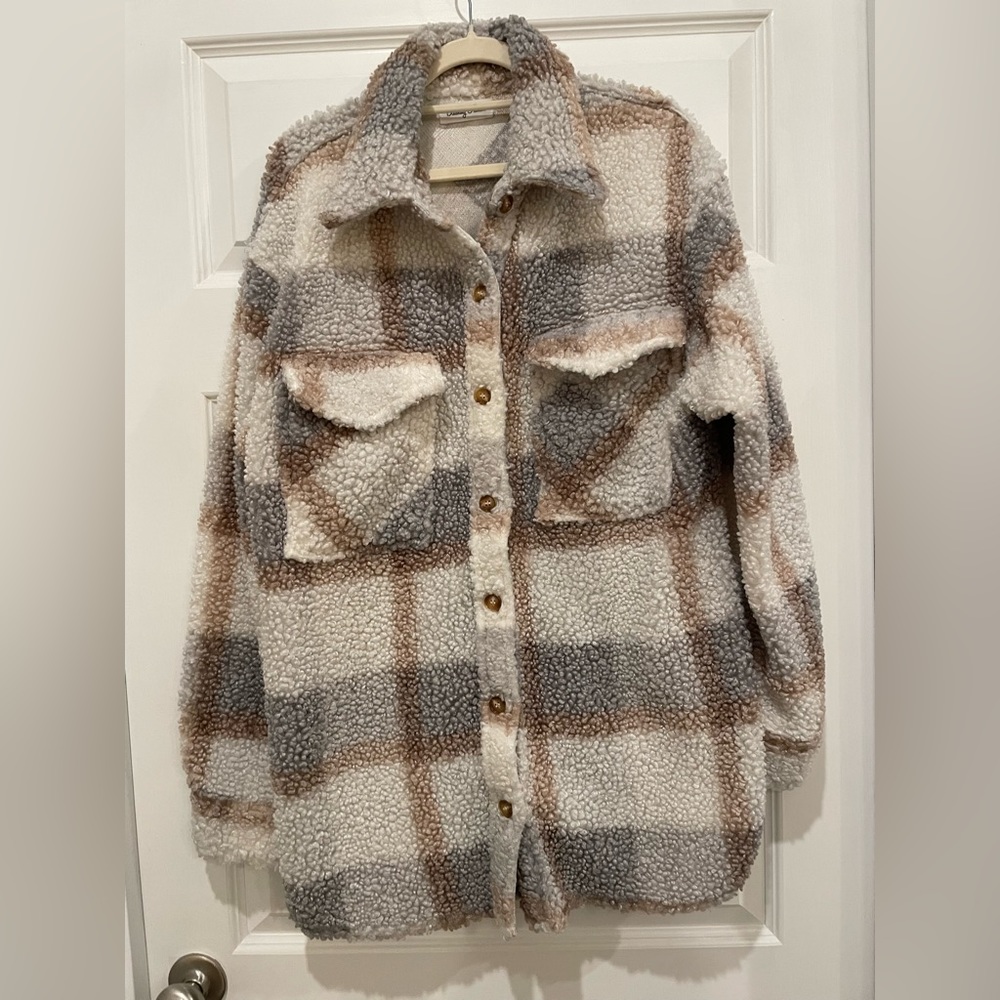 Blushing Brunette Boutique- Fuzzy Shacket- Size Large